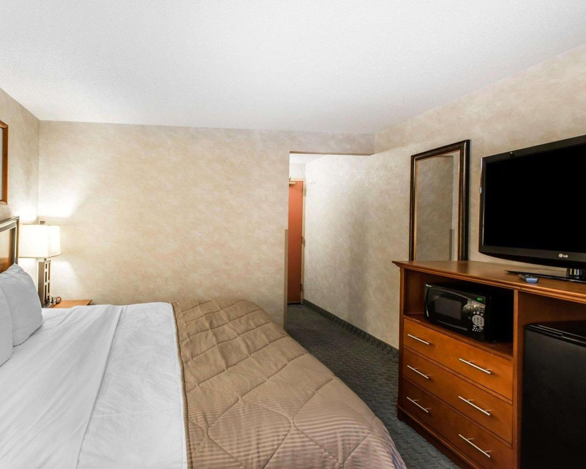 Quality Inn And Conference Center Greeley Downtown Ngoại thất bức ảnh